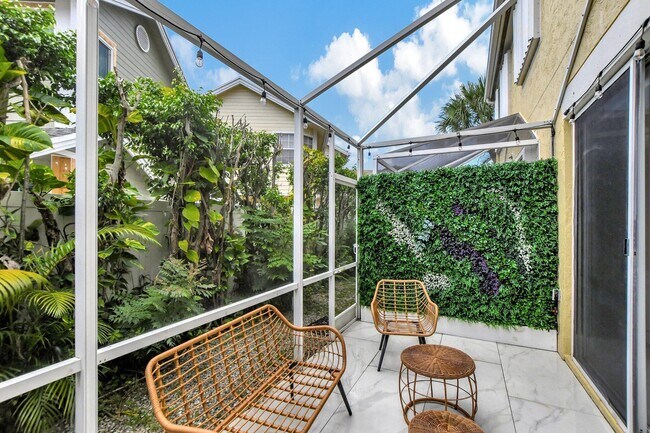 Building Photo - 5469 Grand Park Pl