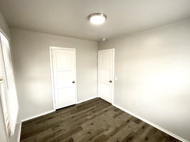Building Photo - 1427 Judson Ave