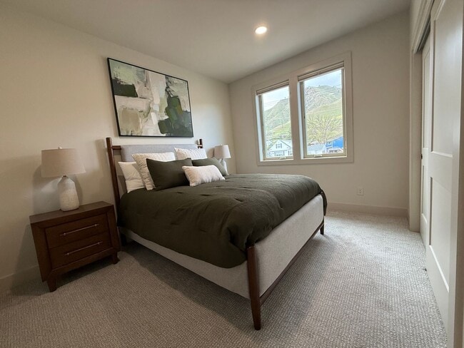 Building Photo - Now renting brand-new 3 bedroom, one study/Den, 2.5 bathroom House $3,650 unfurnished and $6,000 ...