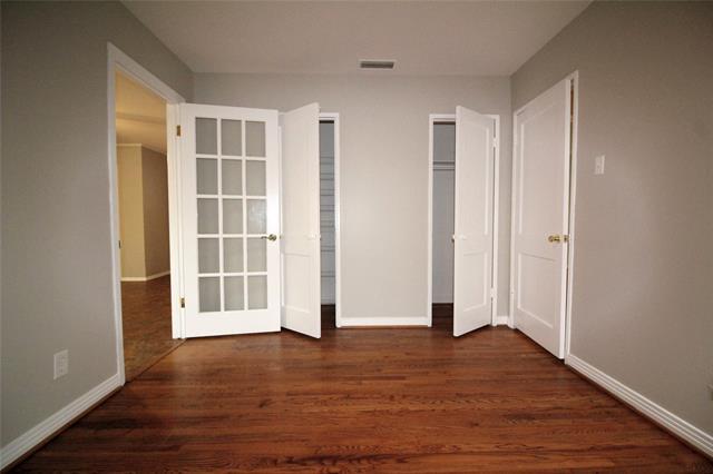 Building Photo - 10415 Losa Dr