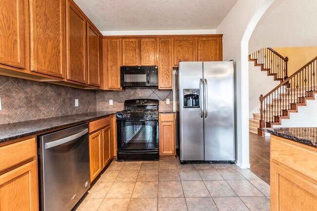 Building Photo - 913 Boxelder Pointe