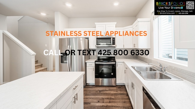 Building Photo - Comfortable Modern Living Near JBLM & Bangor Base!