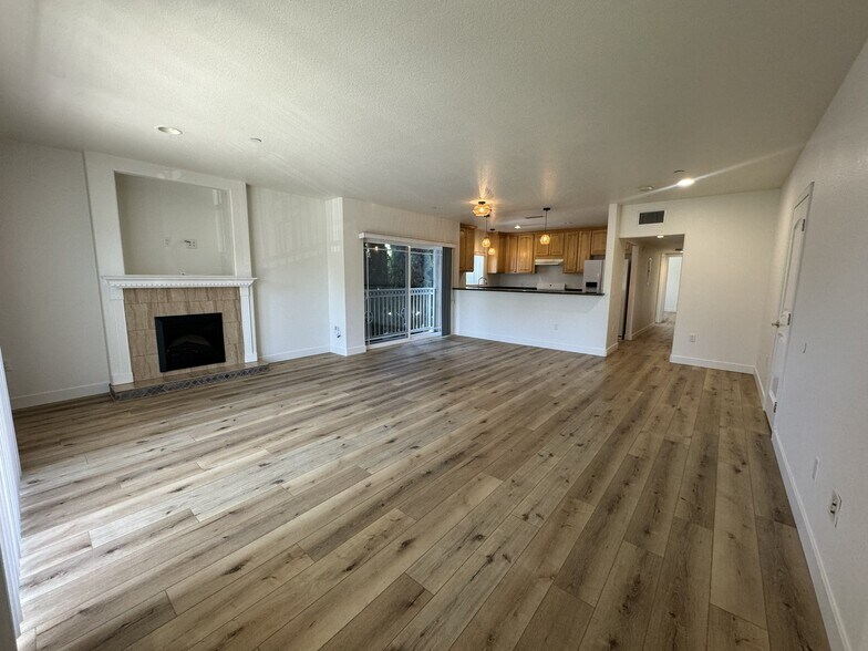 Building Photo - 4077 Inglewood Blvd