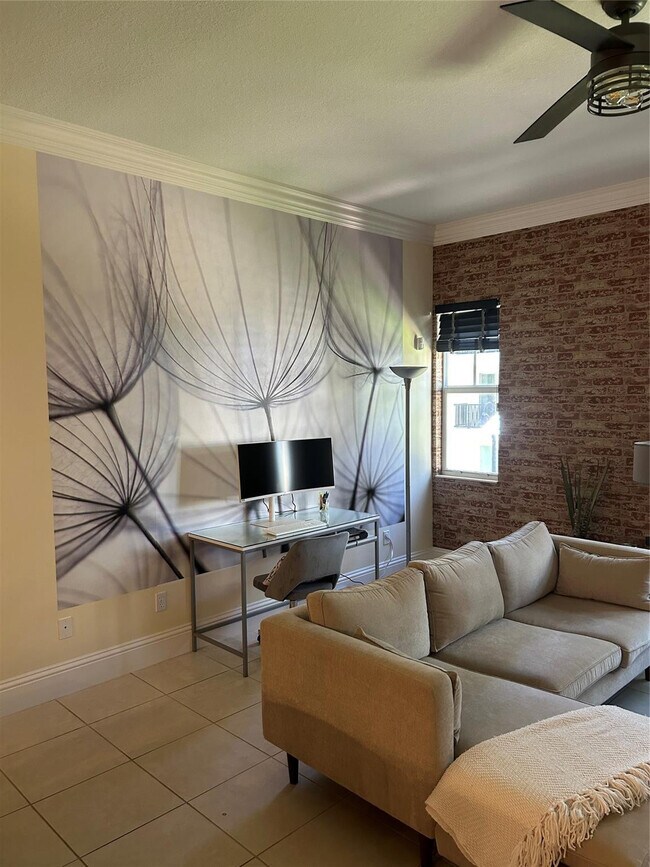 Building Photo - 226 N Latitude Cir