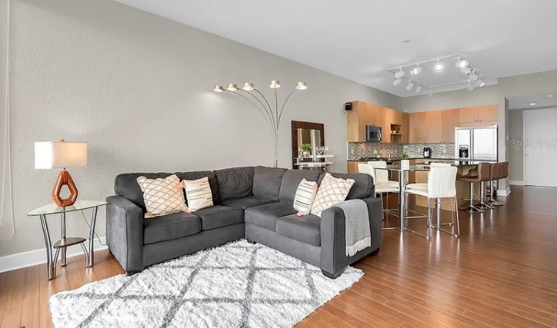 Building Photo - 150 E Robinson St