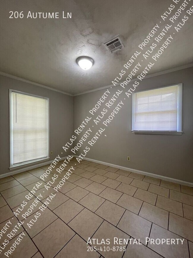 Building Photo - 206 Autume Ln