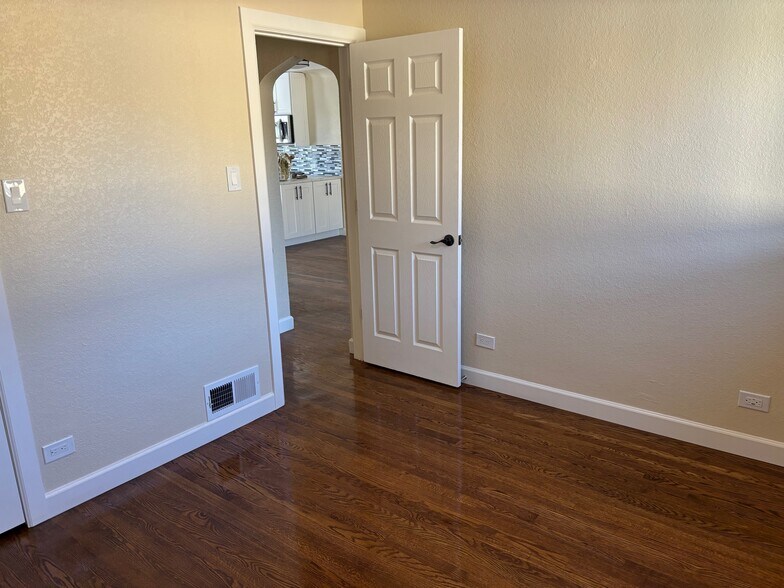 Building Photo - 2220 Ames St