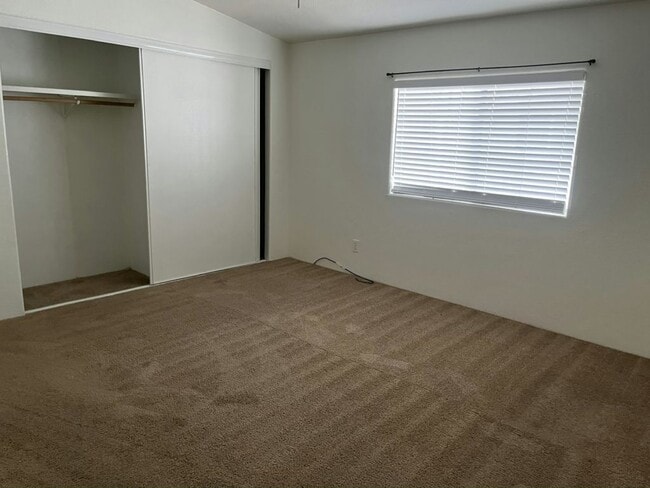 Building Photo - 201 S Greenfield Rd