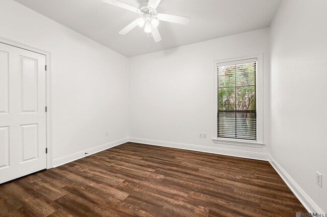 Building Photo - 10638 Hillmont Ave