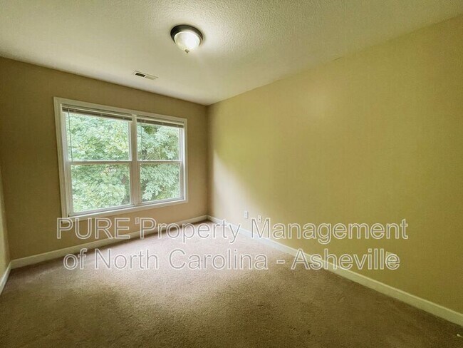 Building Photo - 113 East St