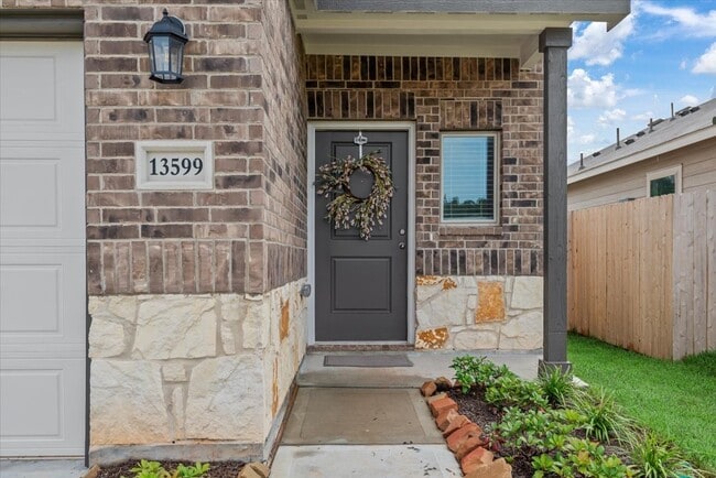 Building Photo - 13599 Sonali Springs Dr