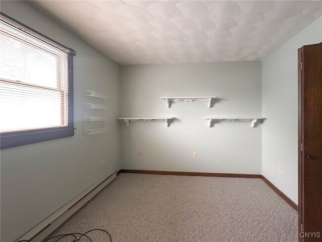 Building Photo - 821 Floyd Ave