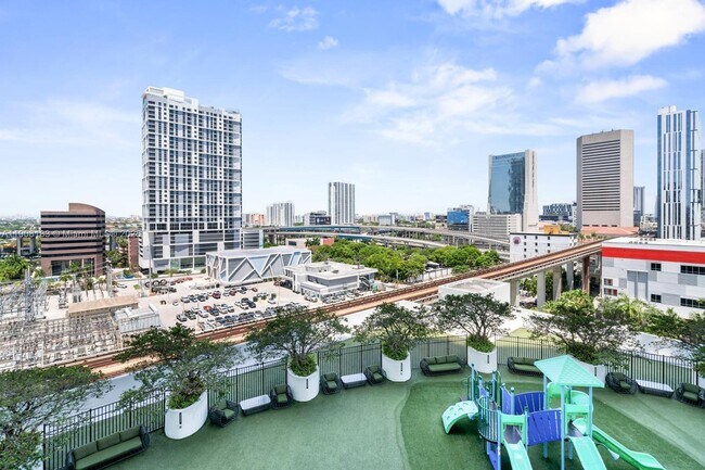 Building Photo - 90 SW 3rd St