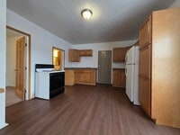 Building Photo - 1482 Elm St