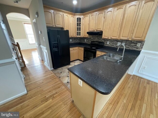 Building Photo - 5743 Goldfinch Ct