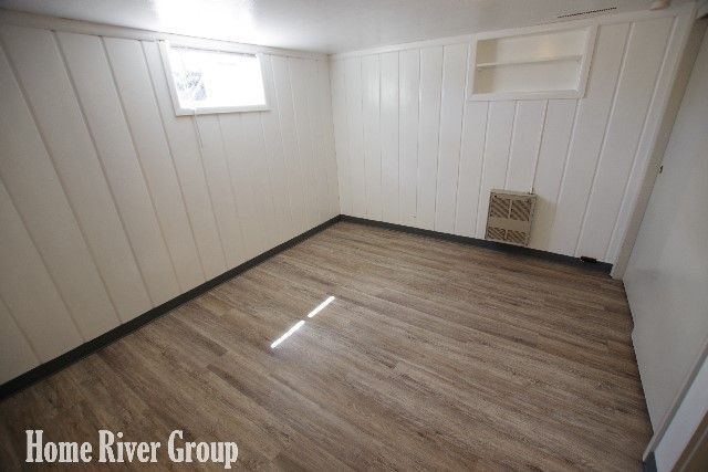 Building Photo - 219-B