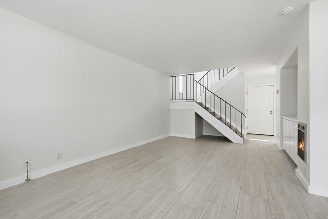 Building Photo - 709 Copper Dr