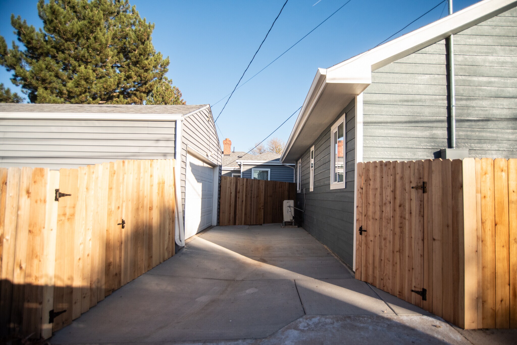 Building Photo - 223 S Hazel Ct
