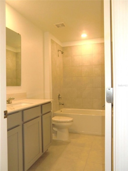 Building Photo - 2731 Runners Cir