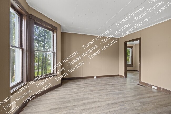 Building Photo - 1361 North Ave