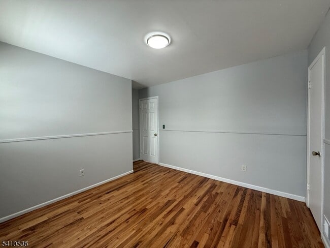 Building Photo - 17 Daka Ct