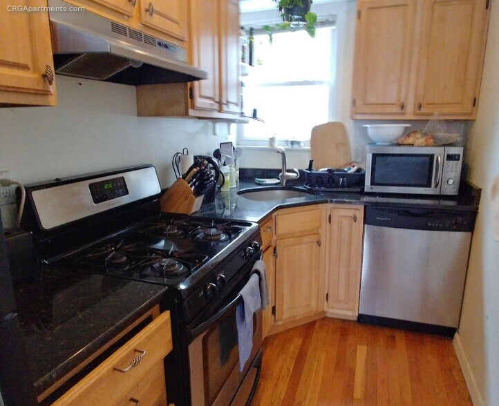 Primary Photo - 313 Elm St