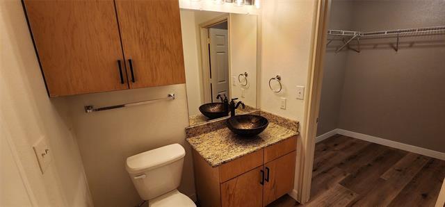 Building Photo - 3102 Kings Rd