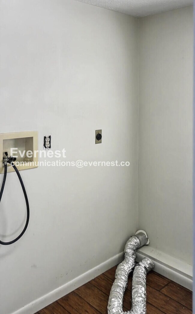 Building Photo - 13520 Shipley Rd