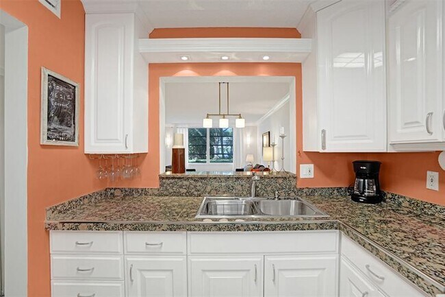 Building Photo - 4025 N Federal Hwy