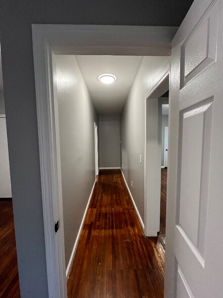 Building Photo - 19 Shepard St