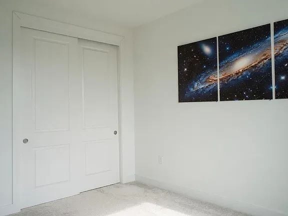 Building Photo - Welcome to this recently built 2024 home offering 1,977 sq ft of modern living space.