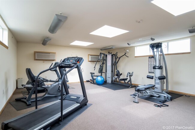 Fitness center - 8206 Starr Grass Dr