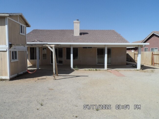 Building Photo - 3 Bedrooms, 2 Bathrooms, approx. 1392 sq. ft., 2 Car Garage, Covered Patio, Fenced, Play house,