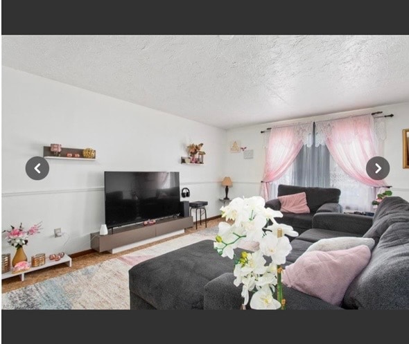 Building Photo - 1335 Lindenwood Dr