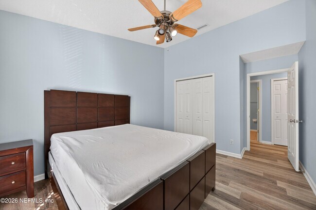 Building Photo - 13727 Richmond Park Dr N