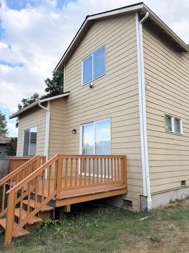 Building Photo - 9323 4th Ave W