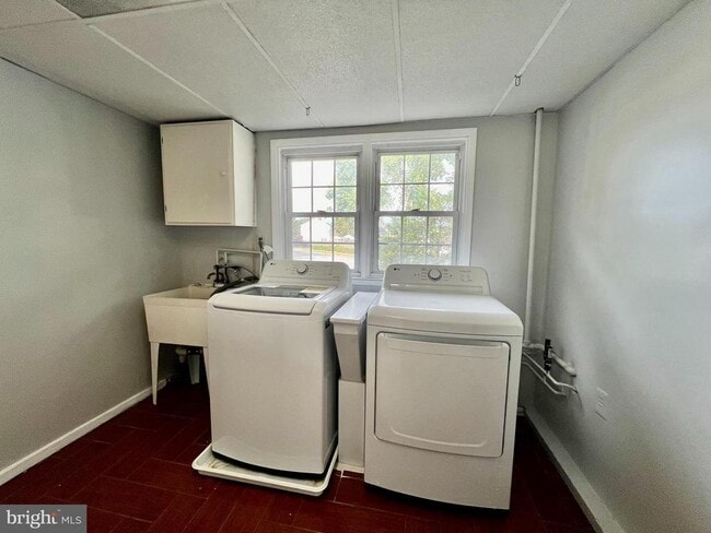 Building Photo - 437 Sudbury Rd