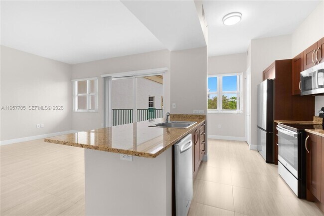 Building Photo - 20000 E Country Club Dr