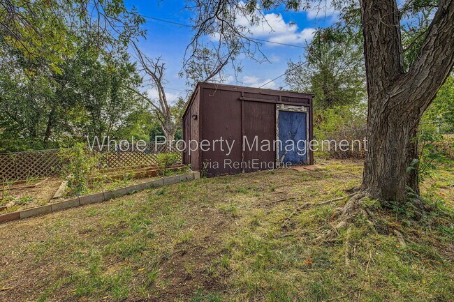 Building Photo - 1406 E 108th Pl