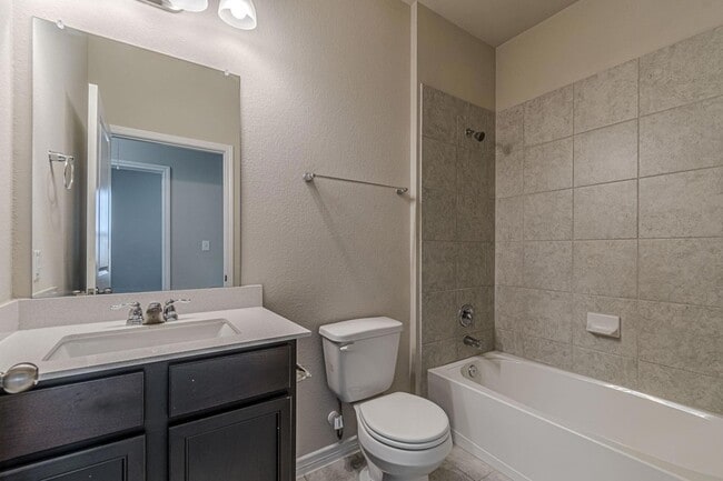 Building Photo - 384 Witchhazel Way