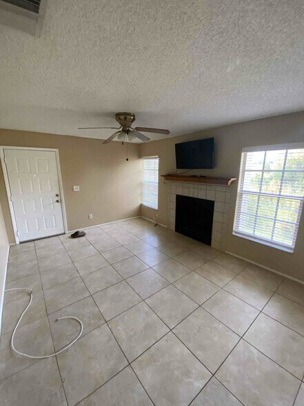 Building Photo - 2969 Bonaventure Cir