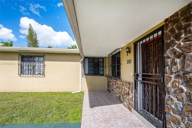 Building Photo - 201 NW 34th Ave