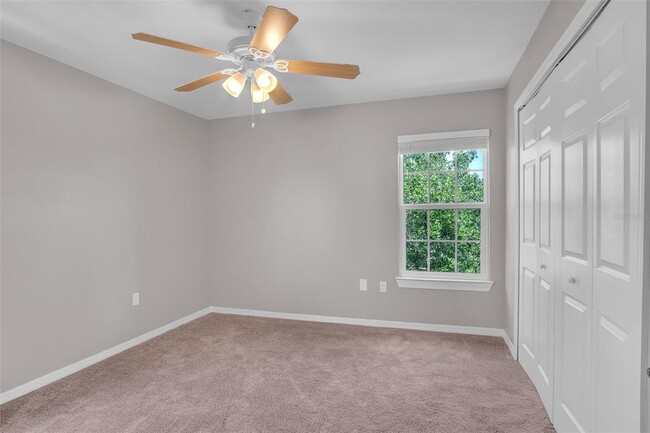 Building Photo - 5467 Vineland Rd