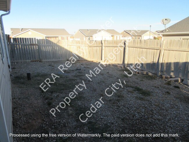 Building Photo - 534 W 1950 N