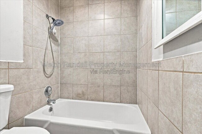 Building Photo - 5511 S Willow Ln