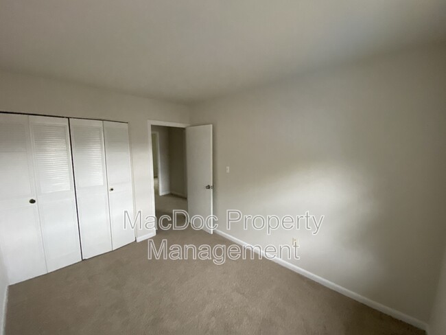 Building Photo - 5209 Heritage Dr