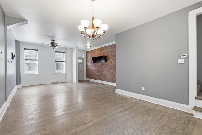 Building Photo - Beautiful 3BR 1.5 Townhouse in North East Lancaster City!