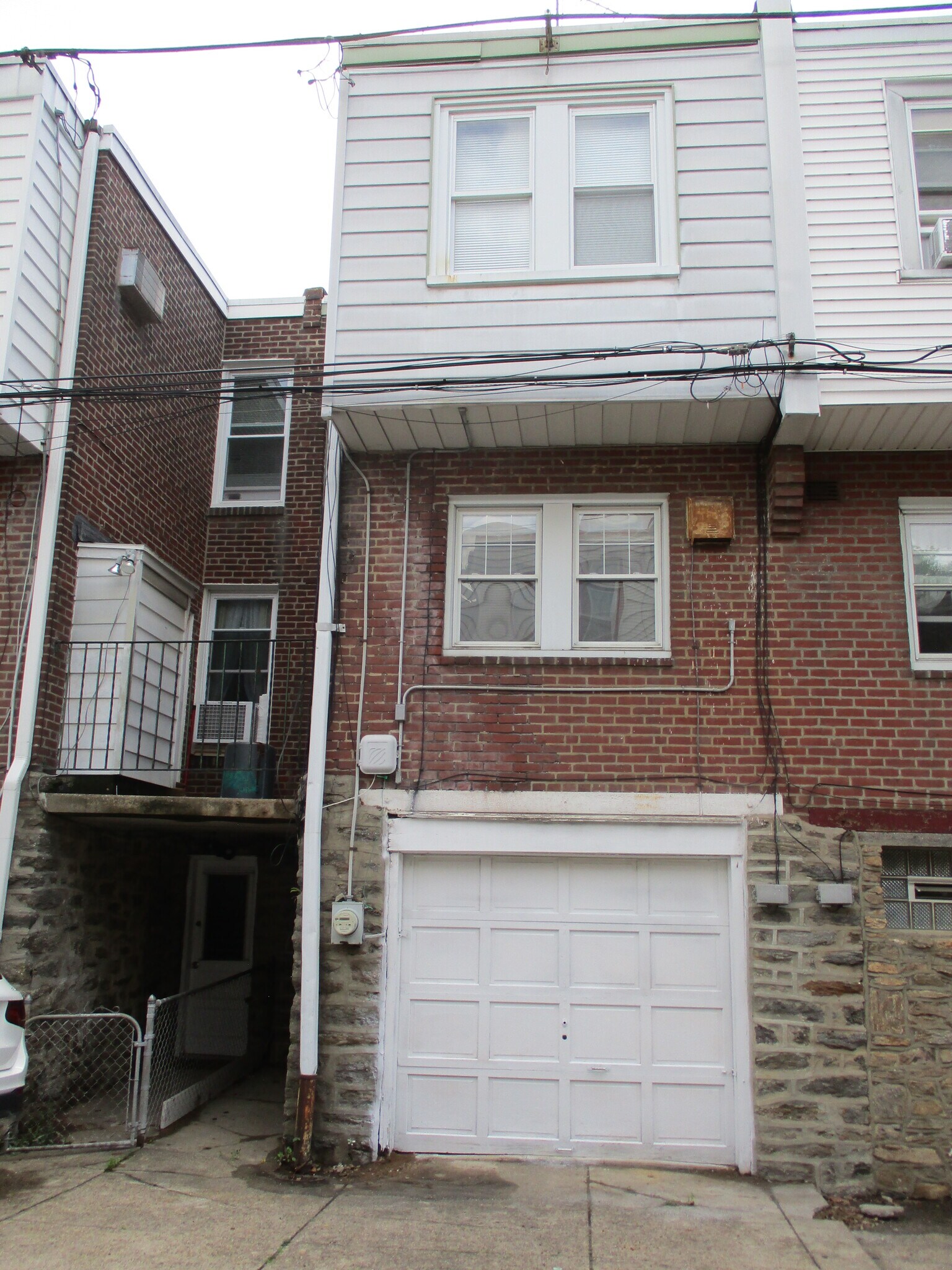 Building Photo - 4153 Stirling St