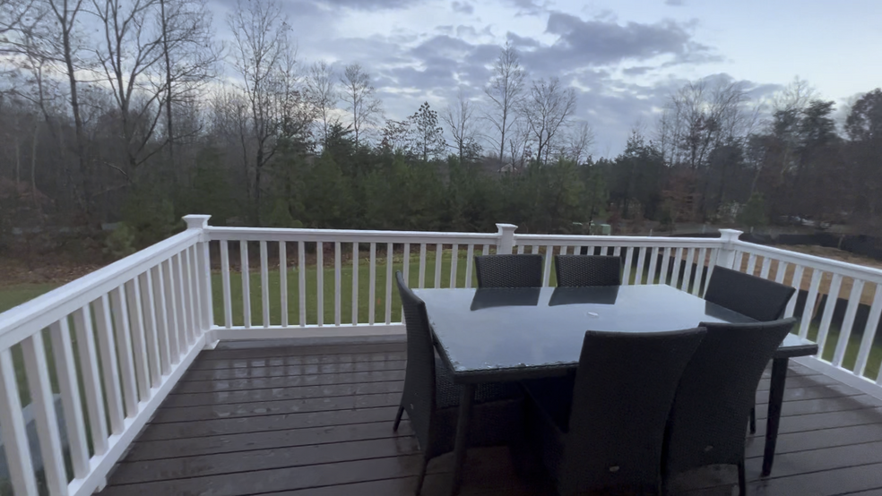 Composite Deck - 425 Greenstead Dr