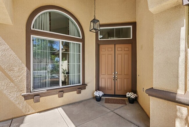 Building Photo - 34213 Clovis Way